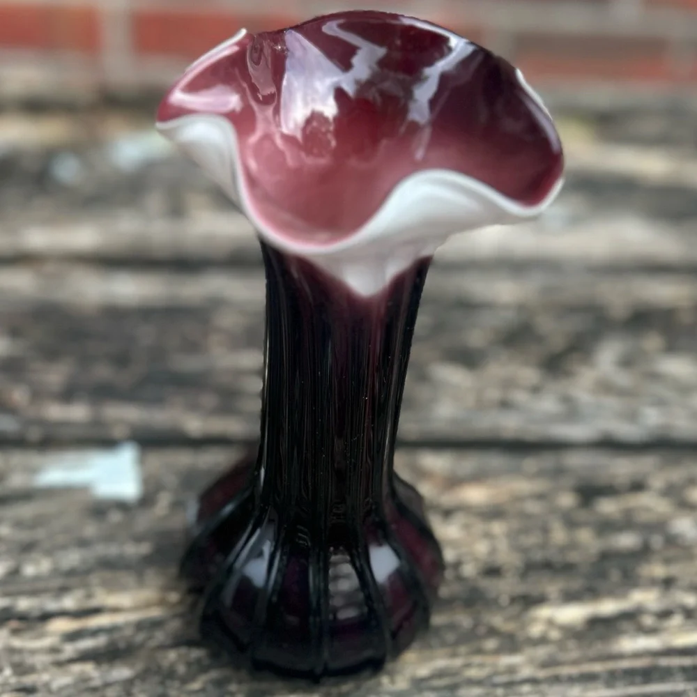1920’s Art Nouveau Murano Purple & White Elegant Ruffled Rim Ribbed Glass Vase